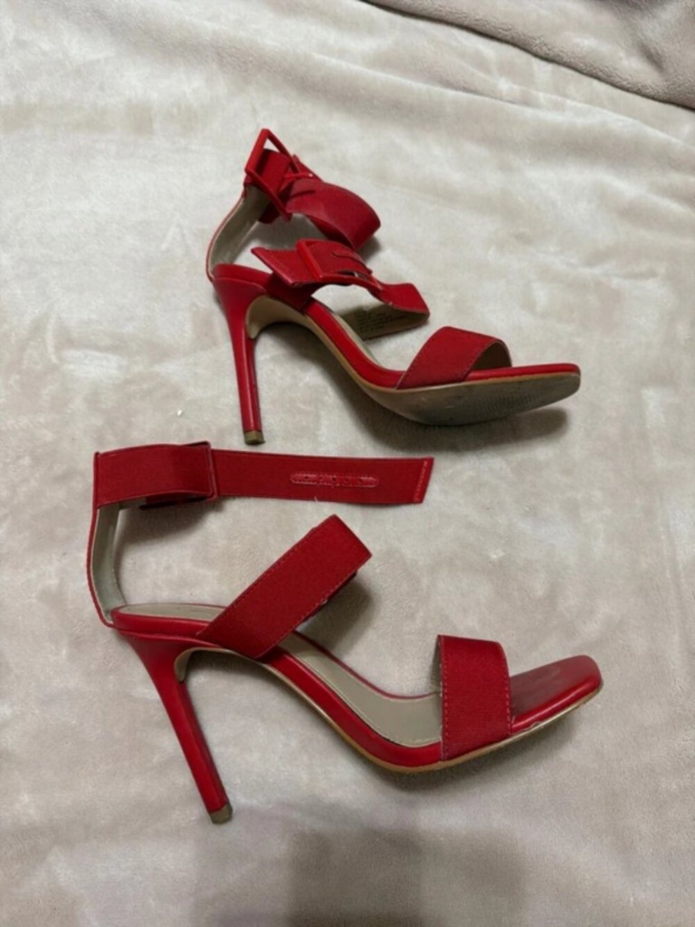 Hi Red - Picture 3 of 5